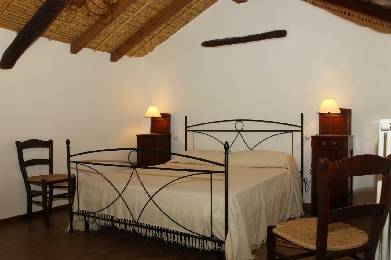 B&B Charme Sa Pardina Orroli Exterior foto