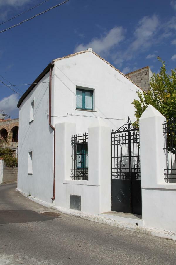 B&B Charme Sa Pardina Orroli Exterior foto