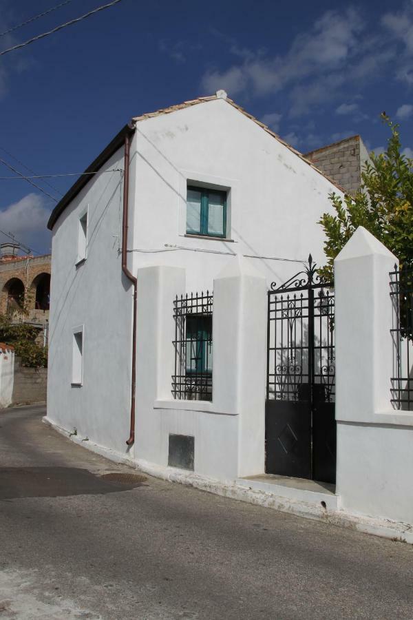 B&B Charme Sa Pardina Orroli Exterior foto